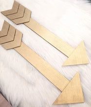Load image into Gallery viewer, Arrow Wall Decor