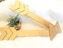 Load image into Gallery viewer, Arrow Wall Decor