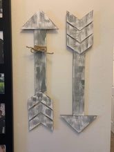 Load image into Gallery viewer, Arrow Wall Decor